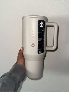 gray hydrojug